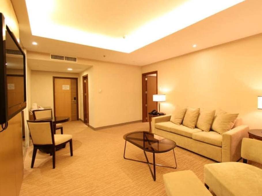 Garden Orchid Hotel & Resort Corp. Zamboanga Buitenkant foto